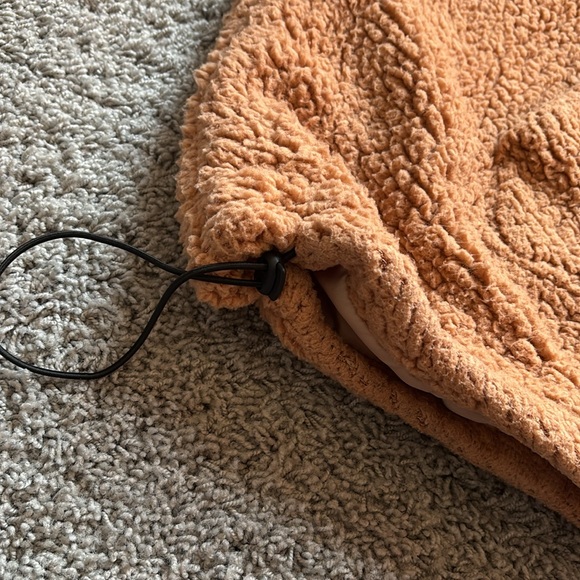 Lanshifei Oversized Fuzzy Sherpa Hooded Teddy Quarter Zip - Picture 5 of 11